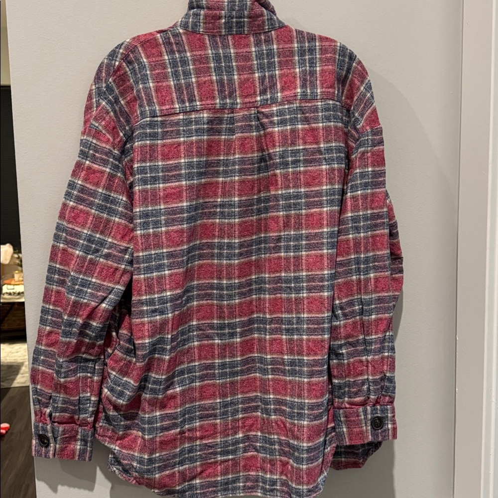 Patterned Flannel Long Sleeve - Picture 6 of 6
